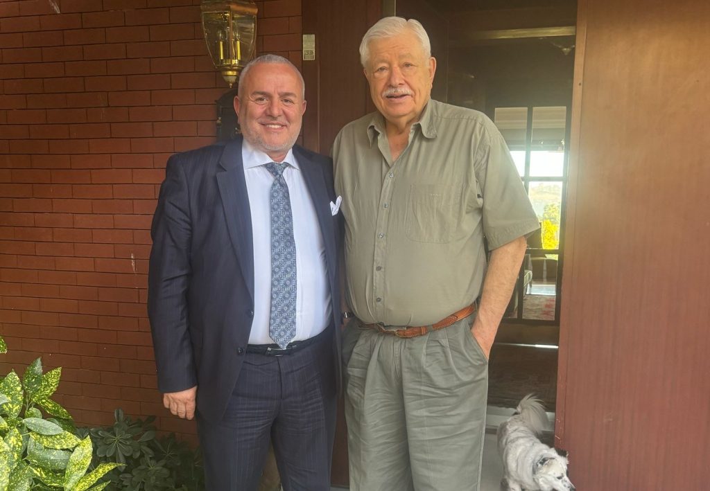 Anayol Partisi Lideri Ali Karakurt ve Eski Bakan Güneş Taner ‘den Kritik Görüşme